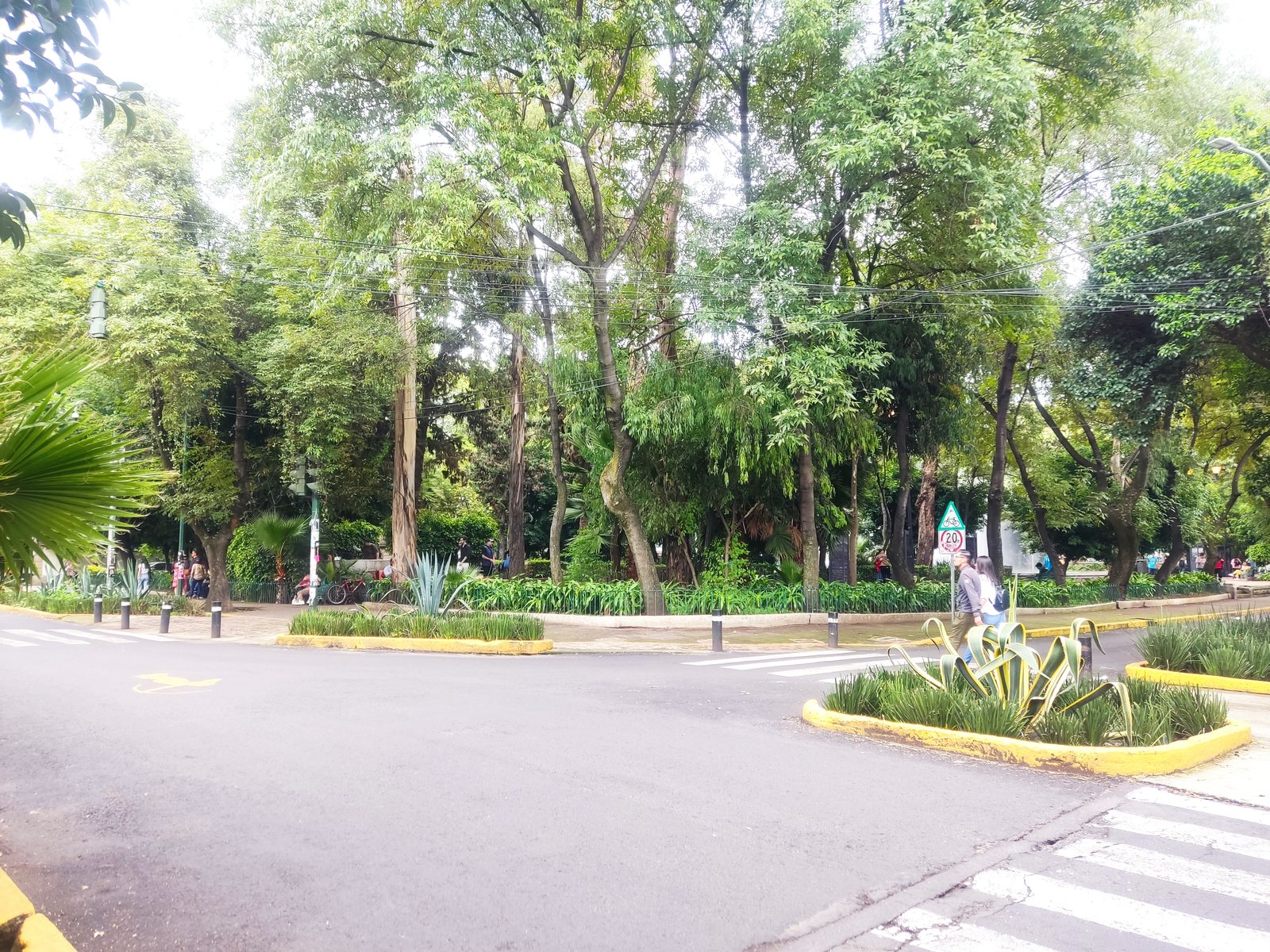 Plaza Luis Cabrera, esquina Guanajuato y Orizaba, Ciudad de México