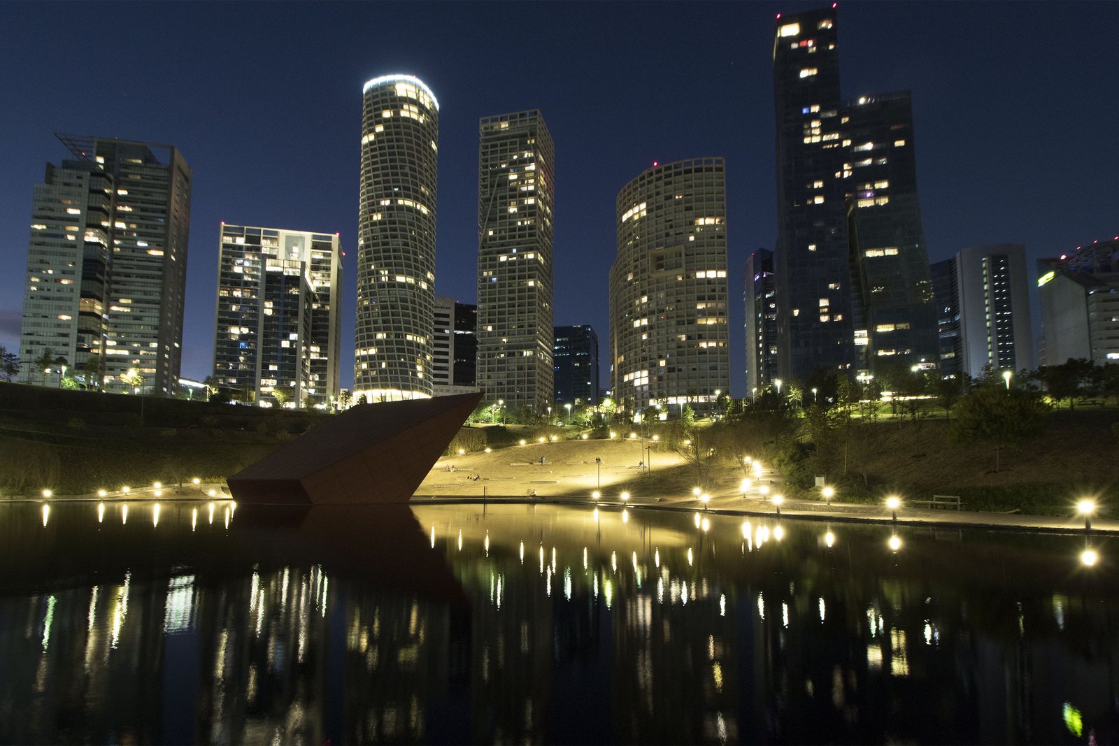 Parque La Mexicana de noche, Ciudad de México